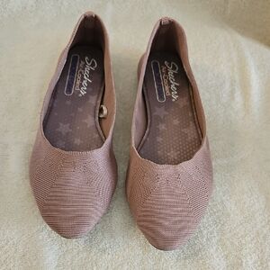 Skechers Women's Taupe Flats